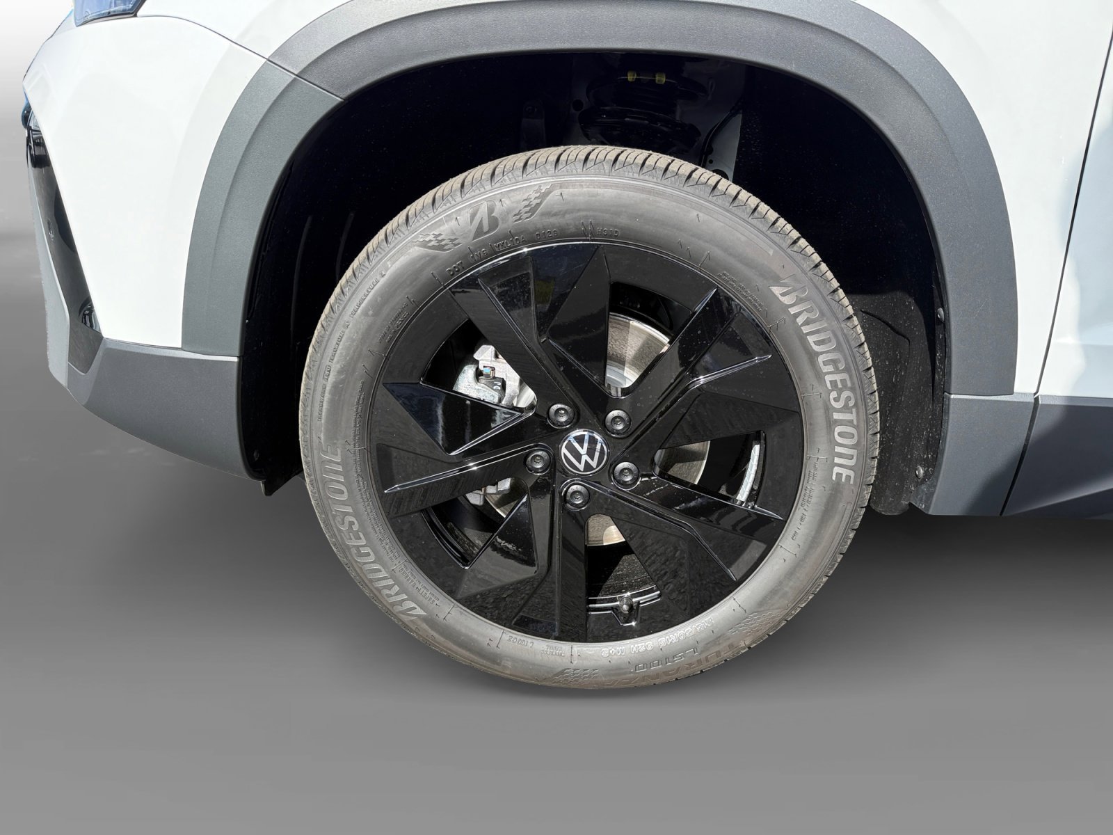 New 2026 White  Black Volkswagen SE Black image 9
