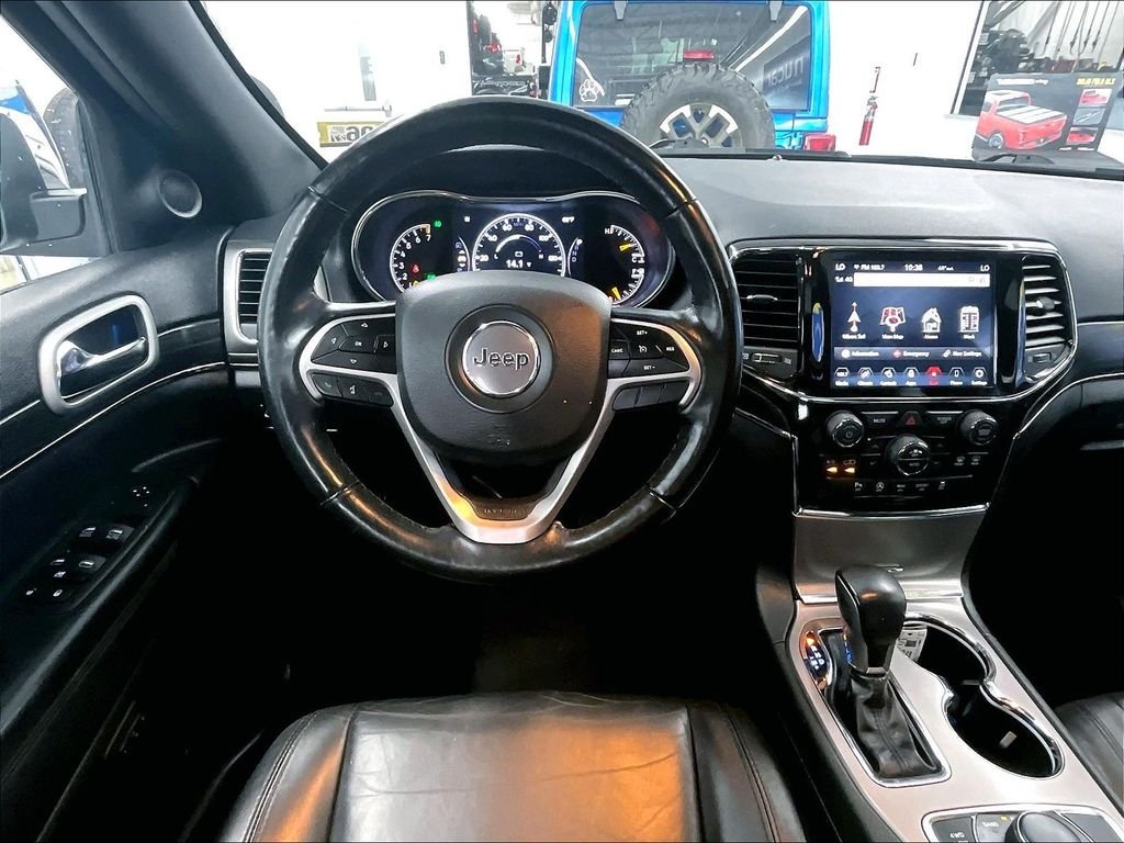 Used 2022 Bright White Clearcoat Jeep Limited image 17