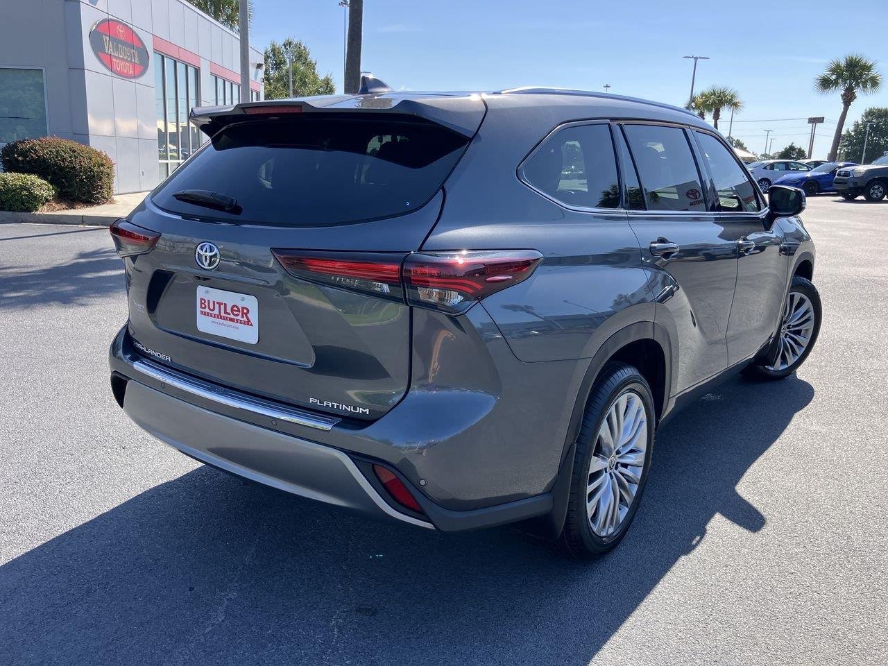 Used 2024 Gray (Magnetic Gray Metallic) Toyota Platinum image 5