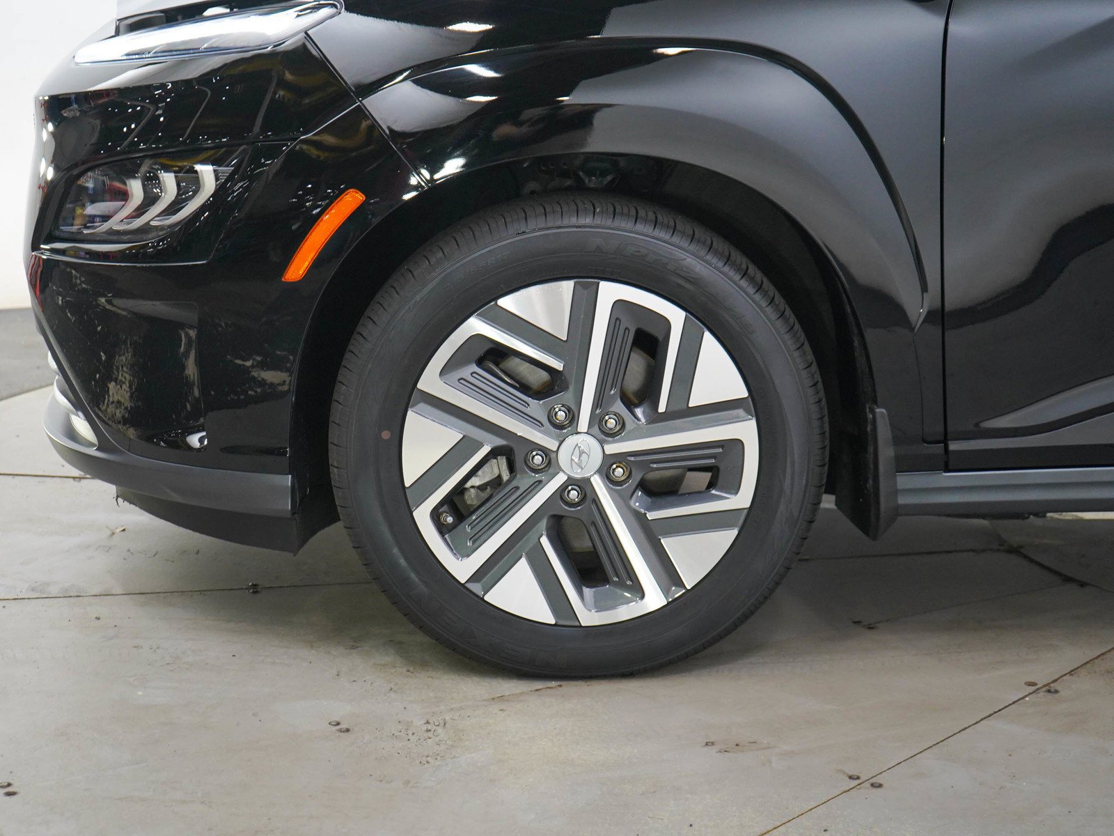 Certified Used 2023 Abyss Black Pearl Hyundai Limited FWD image 30