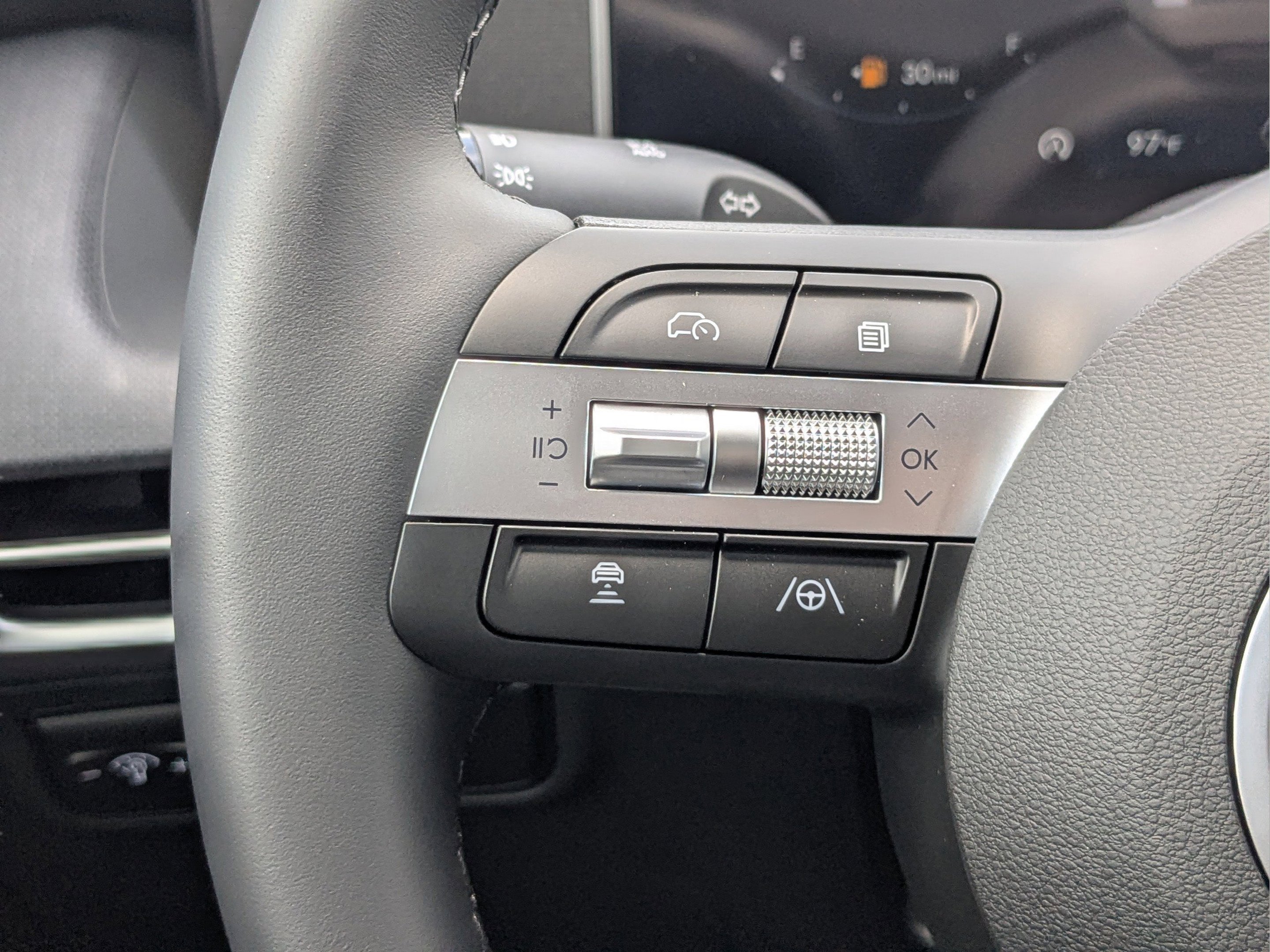 New 2026 Ecotronic Gray Hyundai SEL Premium FWD image 31