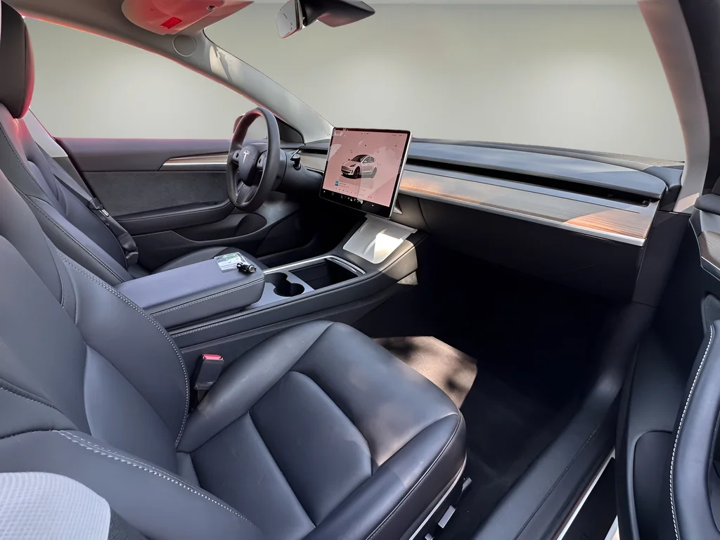 Used 2023 White Tesla Base image 20