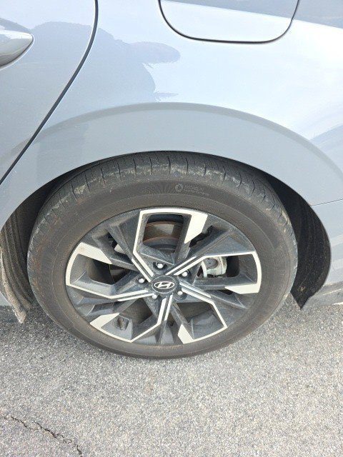 Used 2024 Blue Hyundai SEL image 4