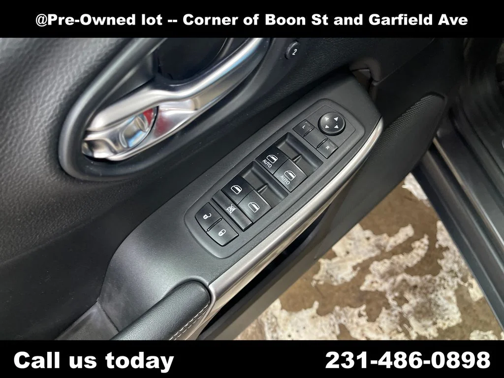 Used 2019 Gray Jeep Limited image 16