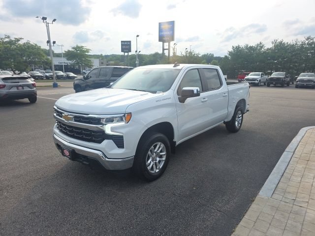 New 2026 Summit White Chevrolet LT (2FL) image 6