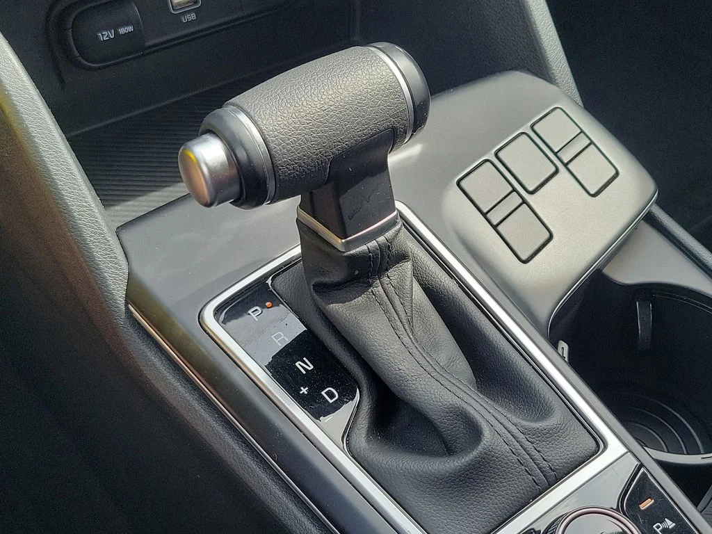 2025 Kia Sportage LX - Photo 32