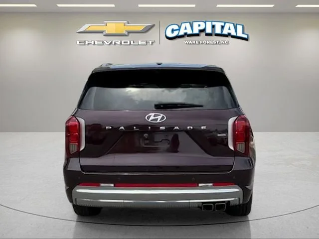 Used 2024 Red Hyundai Calligraphy image 4