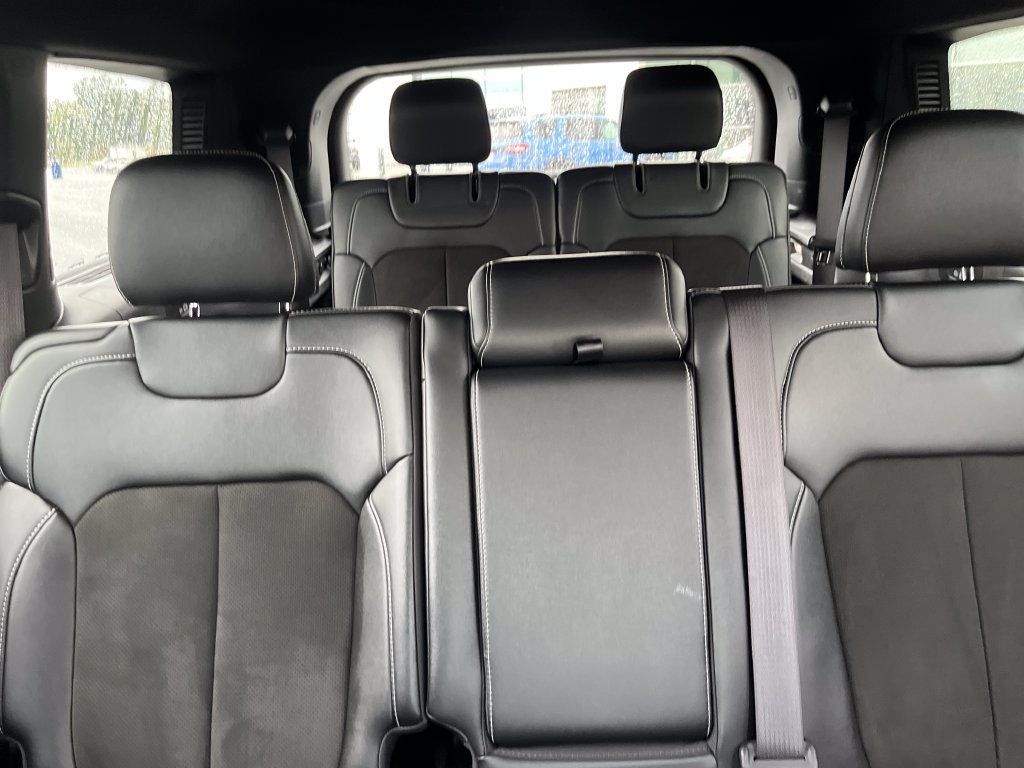 Used 2023 Gray Jeep Altitude image 20