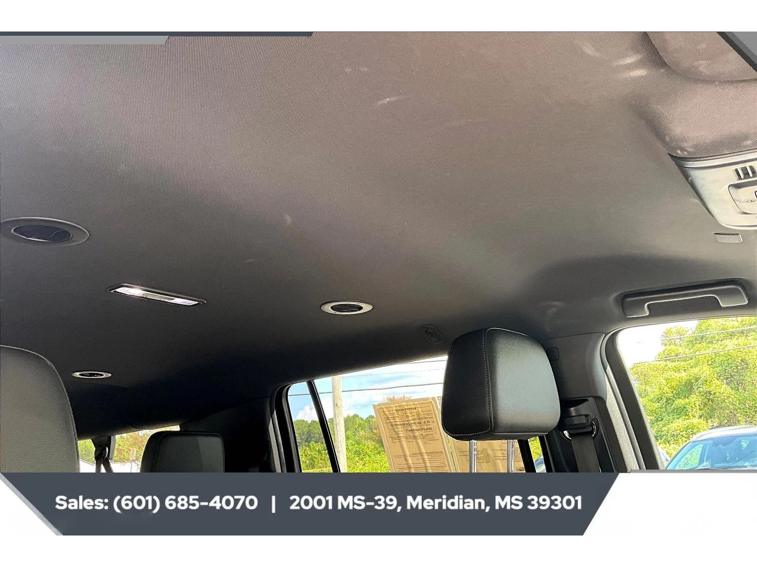 Used 2021 black Chevrolet Z71 image 16