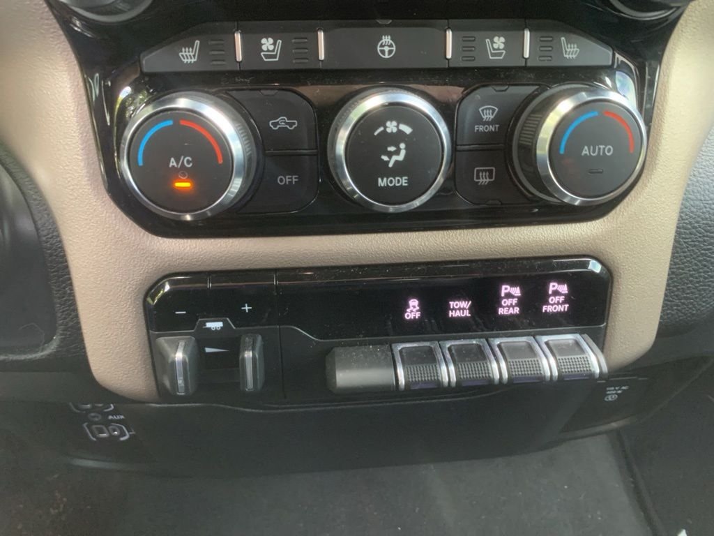 Used 2022 Patriot Blue Pearlcoat Ram Laramie image 23