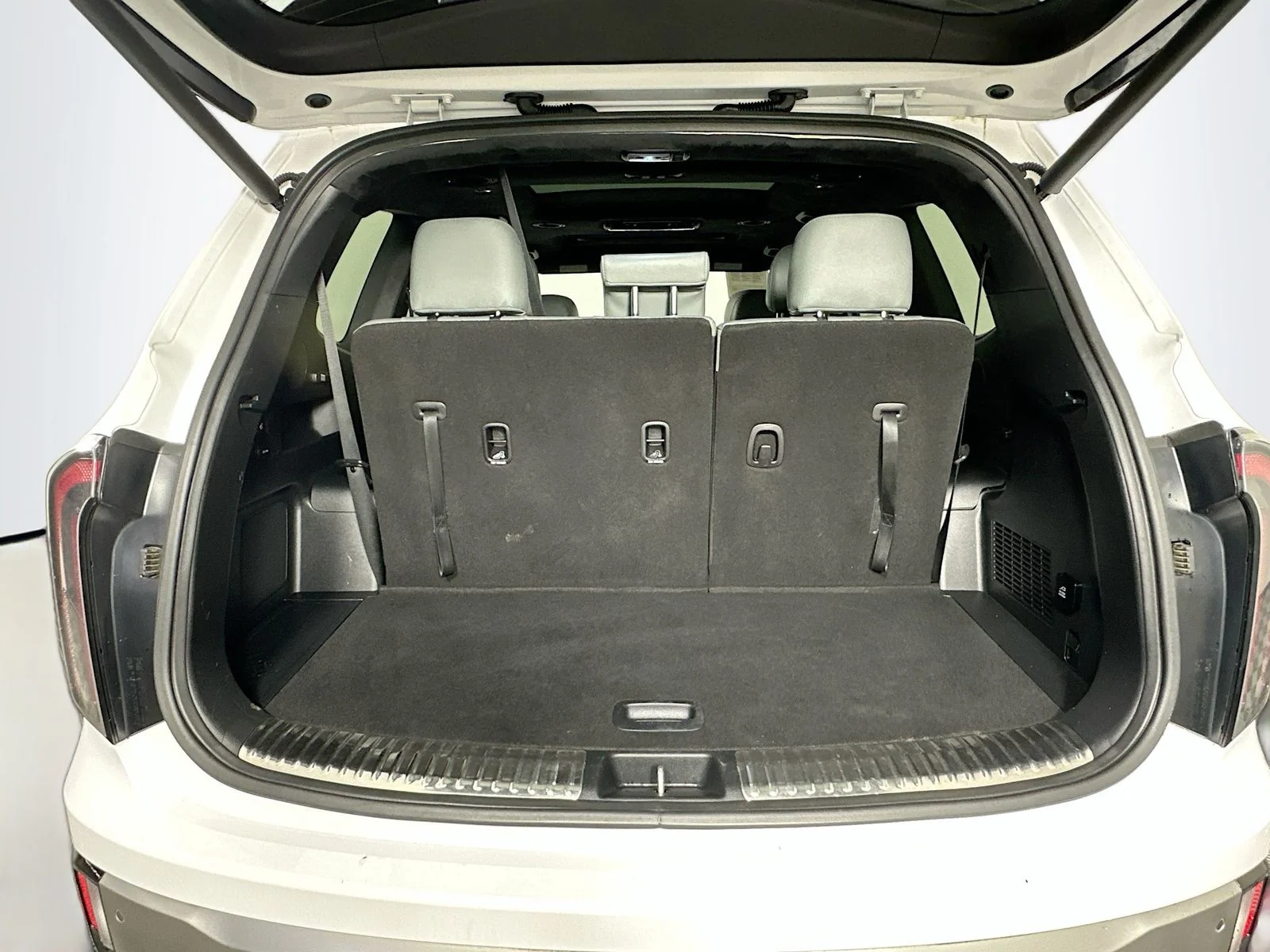 Used 2023 Glacial White Pearl Kia SX-Prestige X-Pro image 29