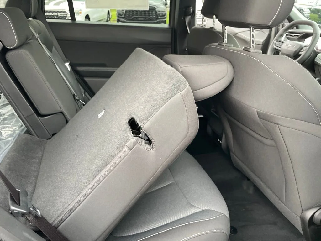 New 2026 Sting-Gray Clear-Coat Exterior Paint Jeep Laredo image 10