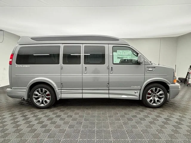 New 2026 Gray GMC Explorer Limited SE image 6