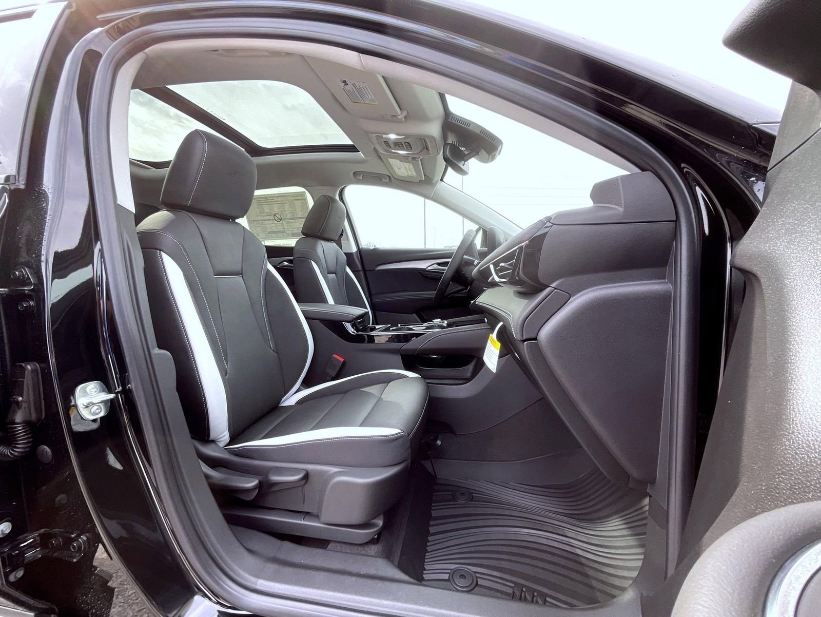 2026 Buick Envision Sport Touring - Photo 15