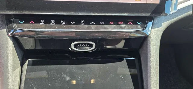 New 2026 White/off-white Jeep Limited image 29