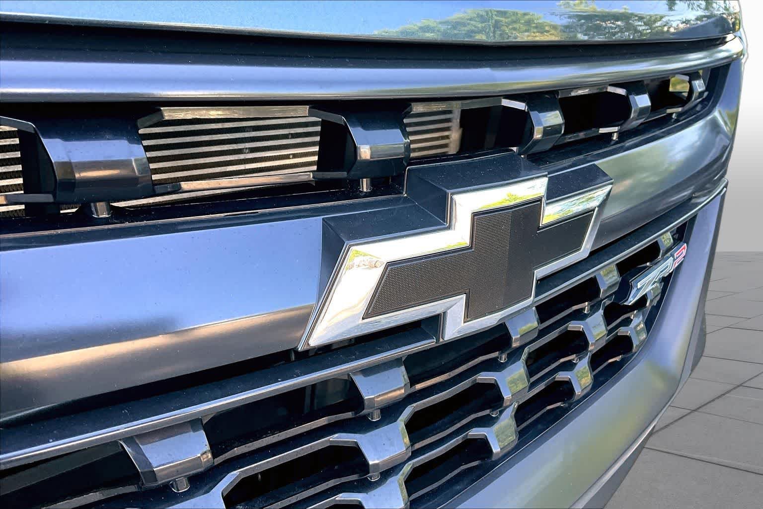 Used 2020 Shadow Gray Metallic Chevrolet 4WD ZR2 image 28