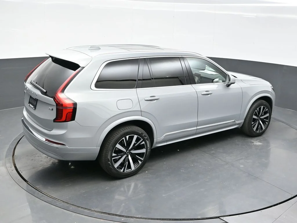 New 2026 Vapour Grey Volvo Core image 52