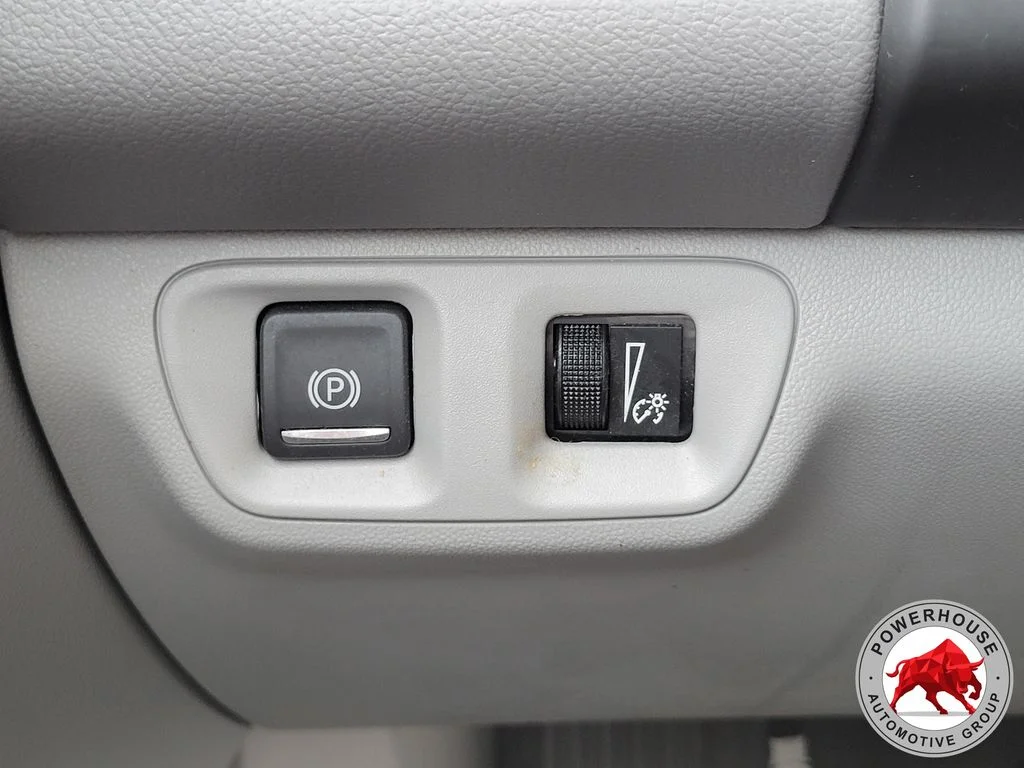 Used 2019 Gray GMC SLE-2 image 28