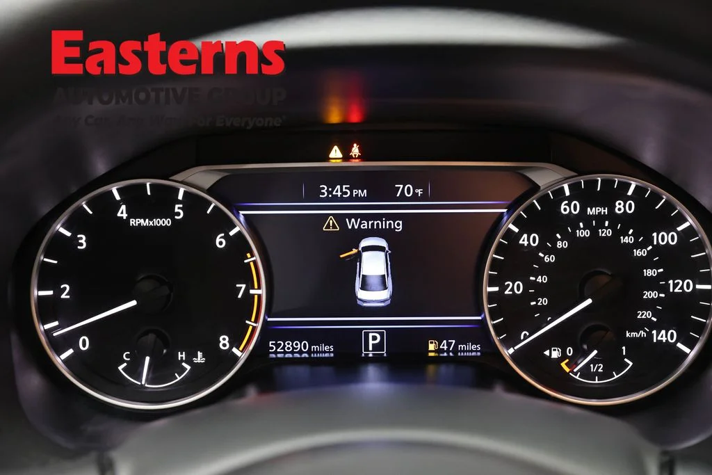 Used 2023 Black Nissan 2.5 SV image 18