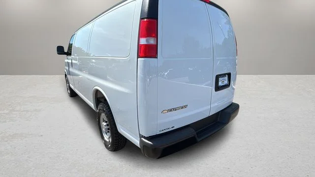 Used 2025 White Chevrolet Work Van image 40