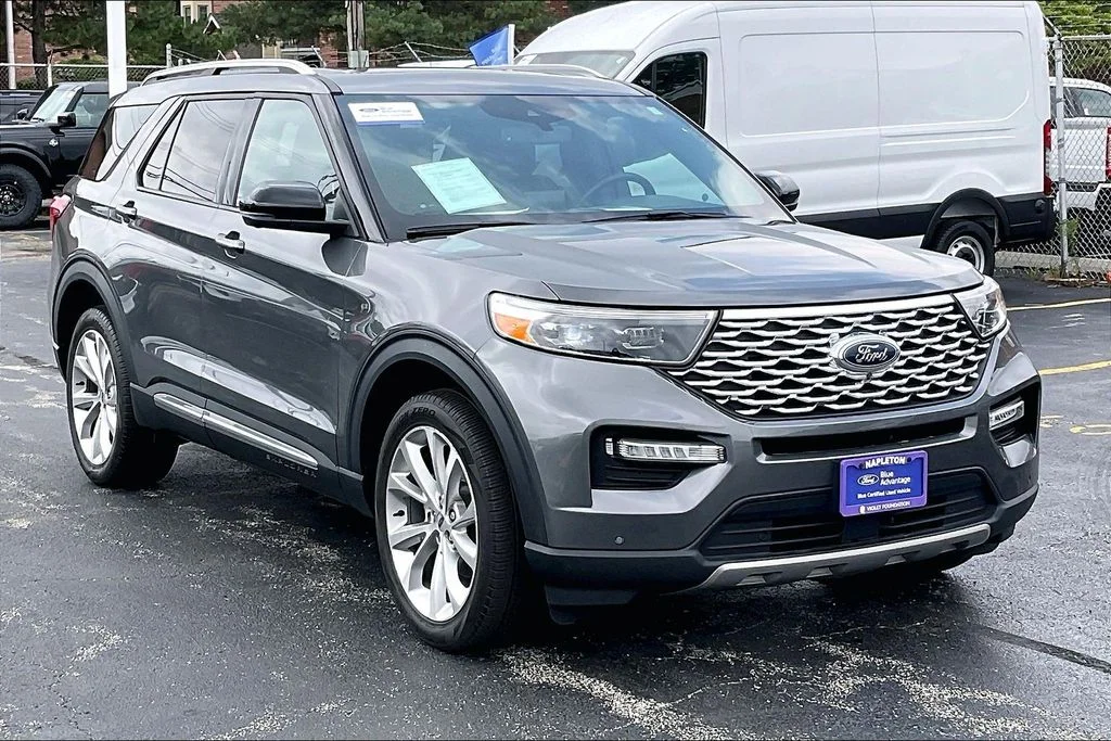 Used 2022 Gray Ford Platinum image 35