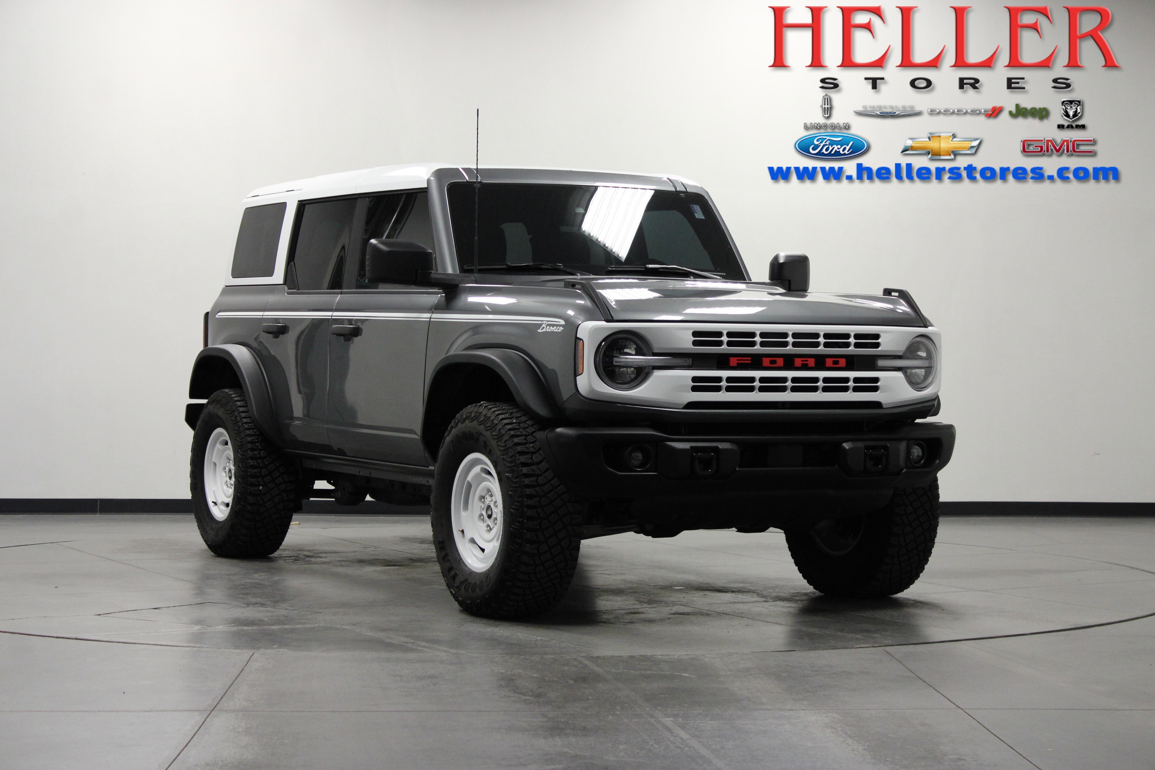 2023 Ford Bronco 4-Door Heritage Editon