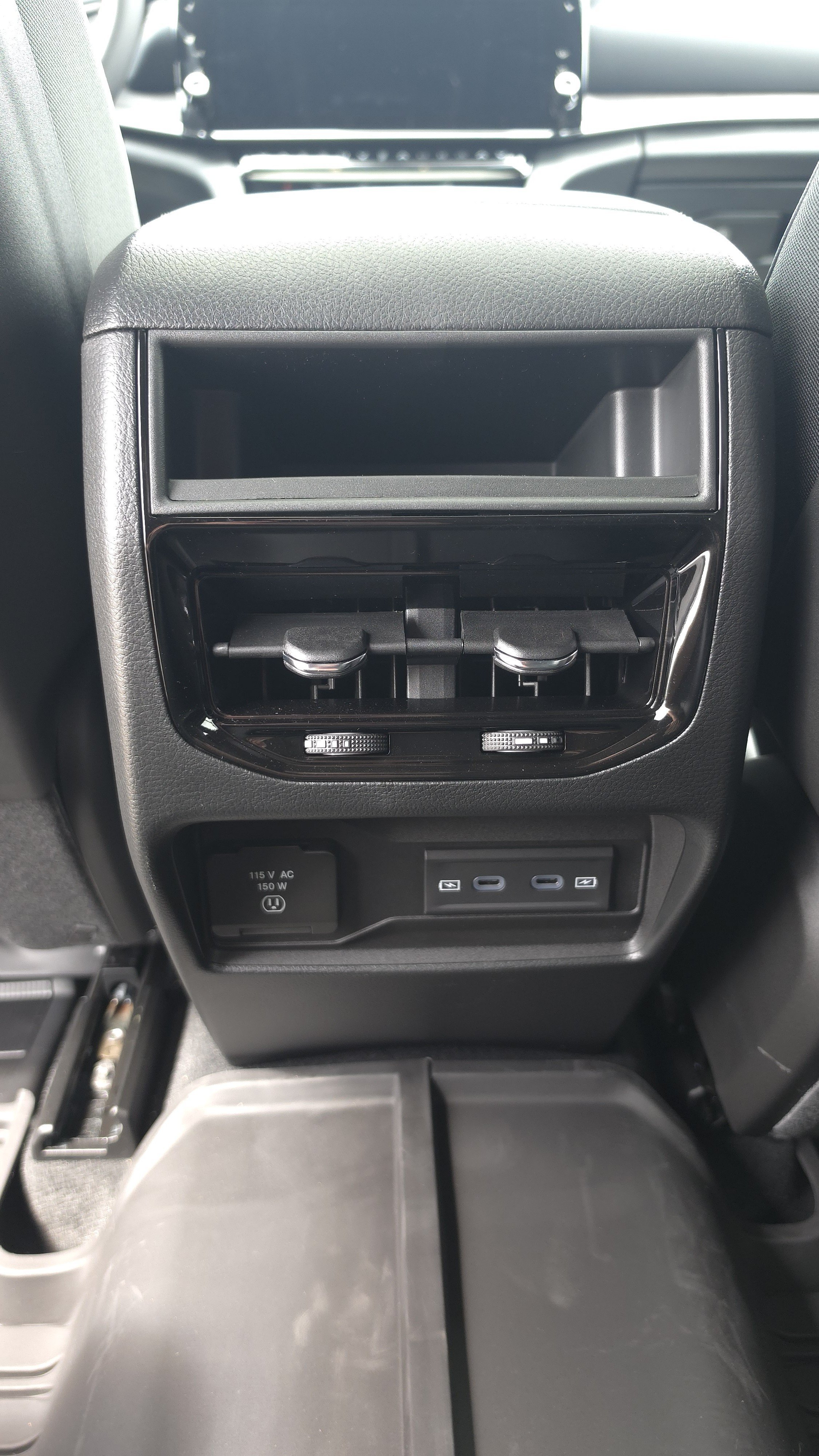 New 2026 Silver Zynith Jeep Laredo Altitude image 21