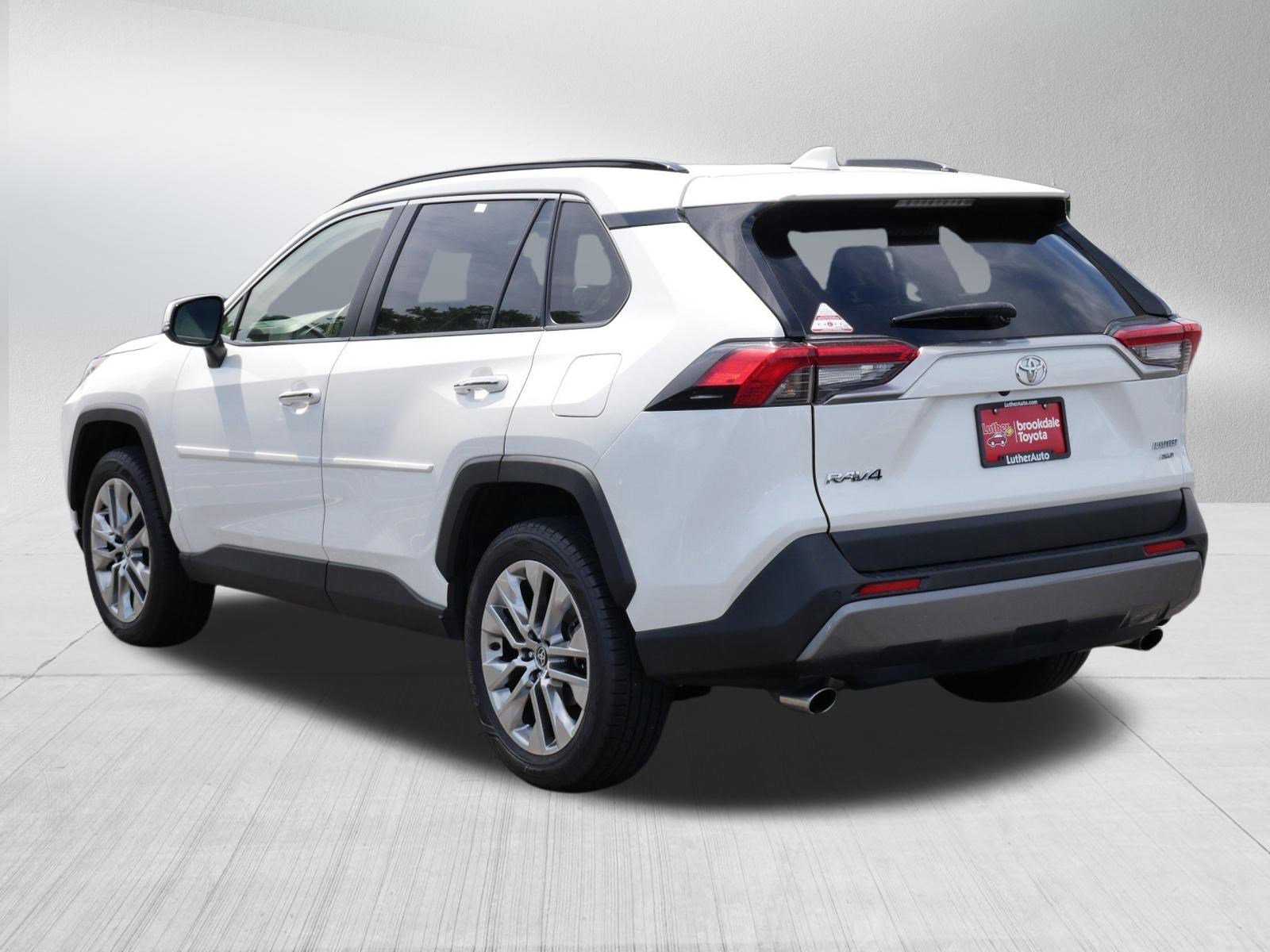 Certified Used 2020 BLIZZARD PEARL Toyota Limited image 5