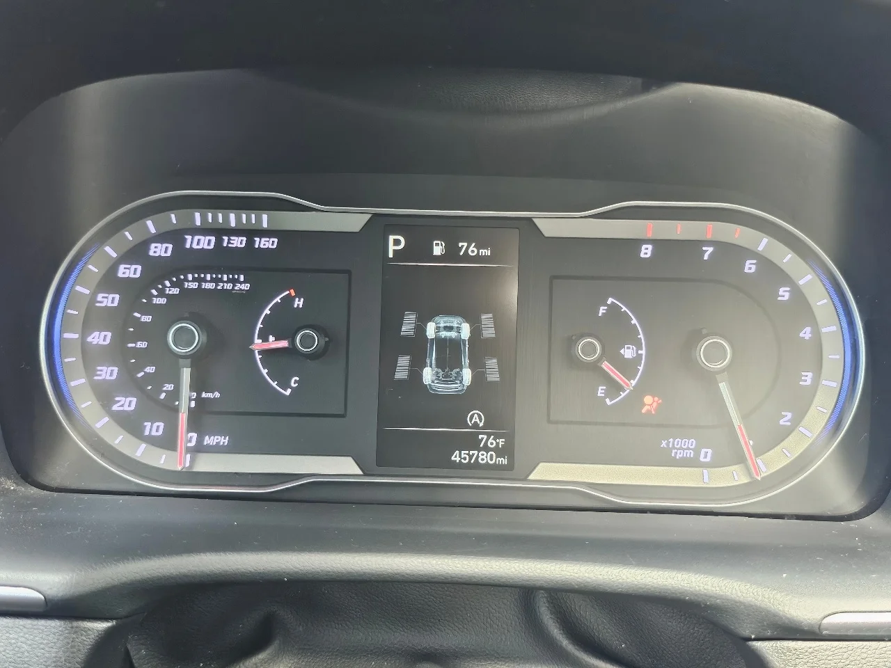 Used 2023 Phantom Black Hyundai SE image 13