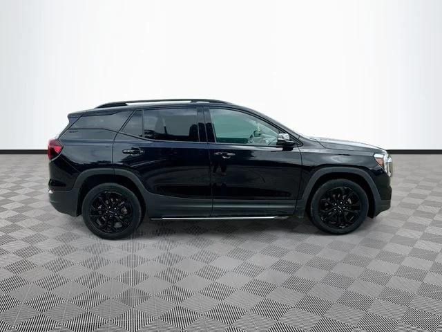 Used 2022 Black GMC SLT image 7