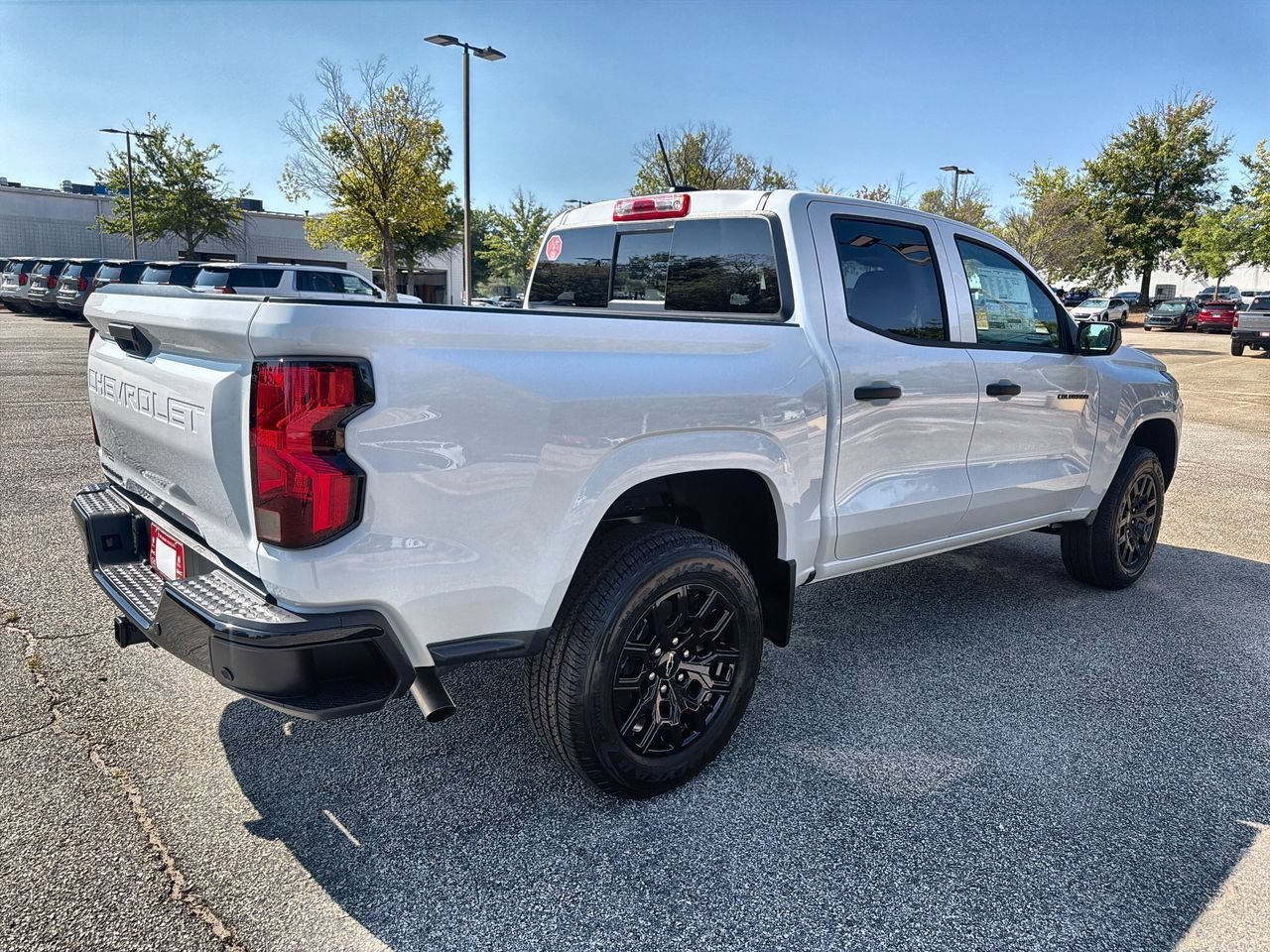 New 2026 Summit White Chevrolet WT image 8
