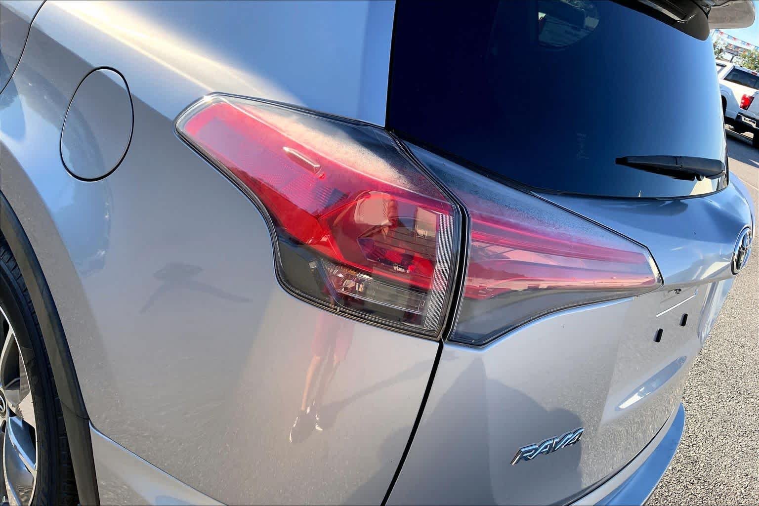 Used 2018 Silver Sky Metallic Toyota Hybrid XLE image 27