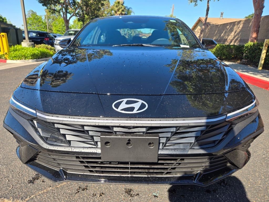 Used 2026 Black Hyundai SEL Sport image 2