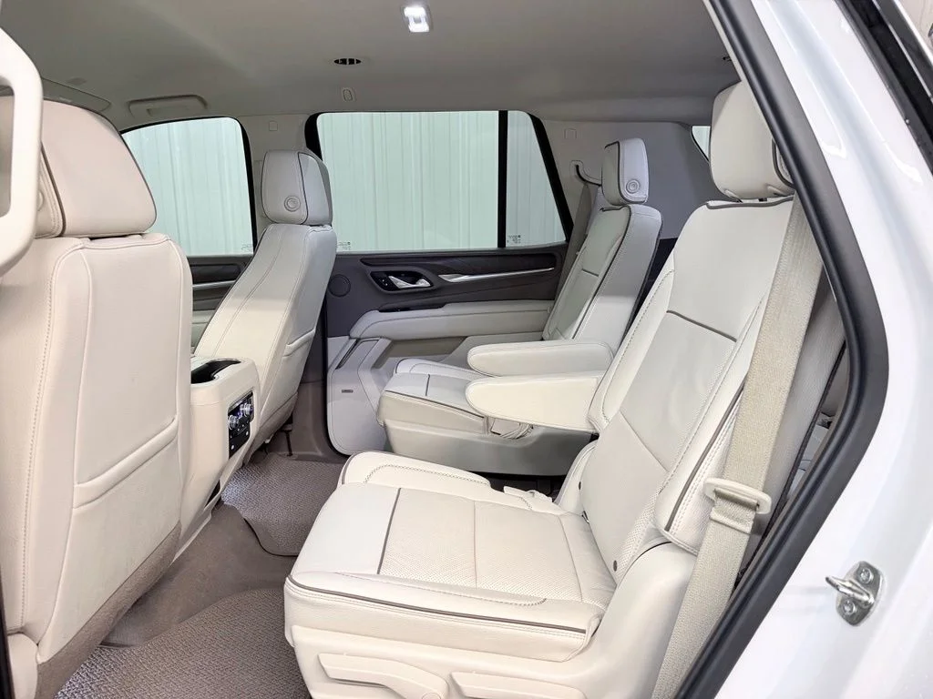 Used 2021 White Frost GMC Denali image 39