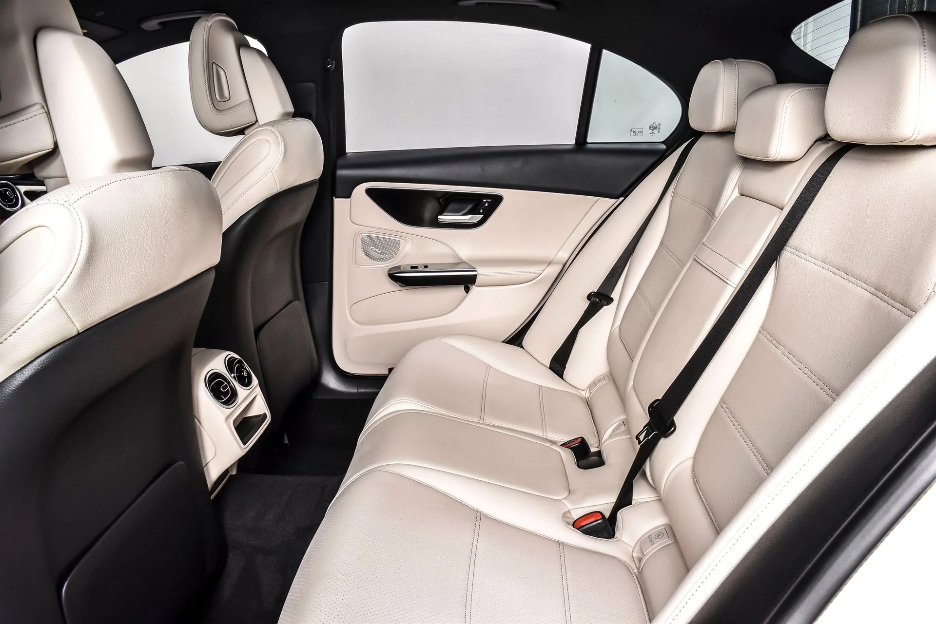 Used 2023 Polar White Mercedes-Benz C 300 image 20