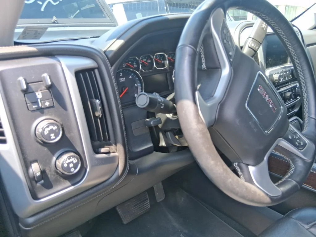 Used 2017 Black GMC SLT image 7