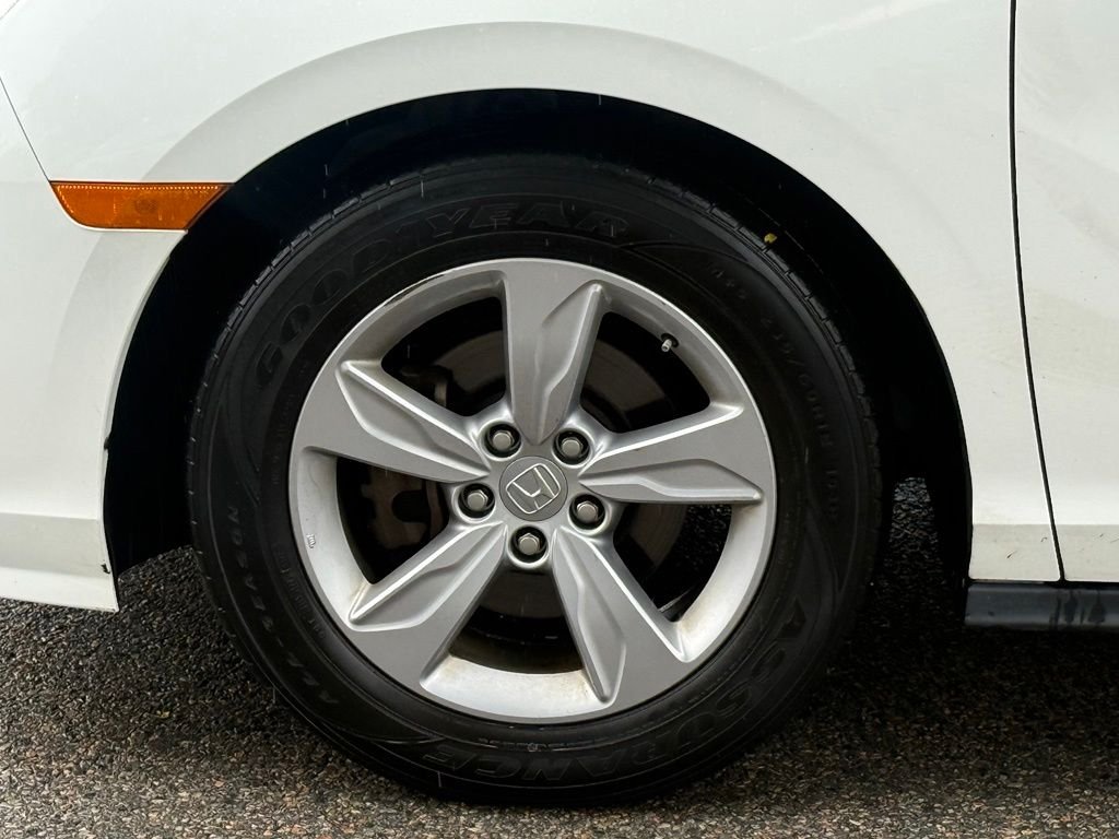 Used 2020  Honda EX-L image 6