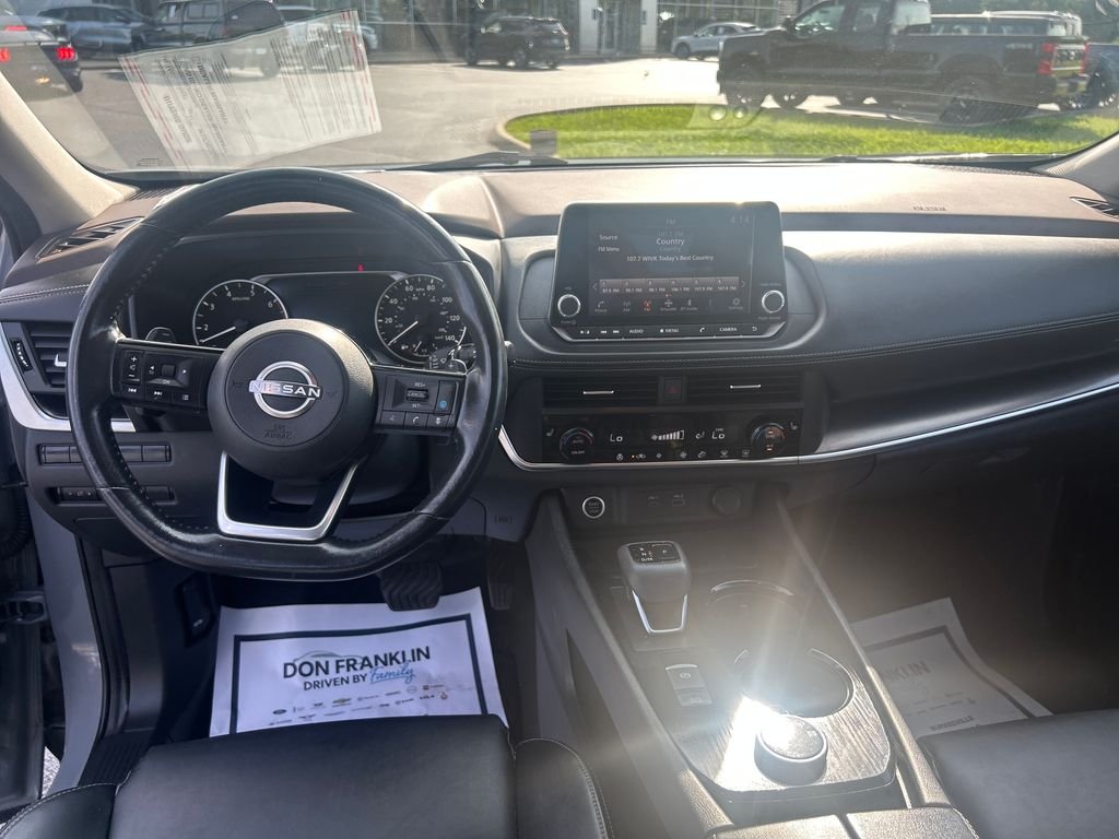 Used 2023 Gray Nissan SV image 15