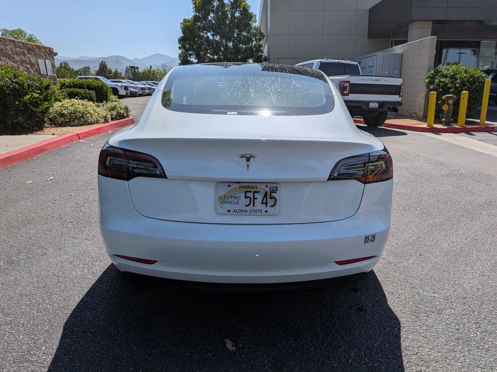 Used 2023 White Tesla Base image 8