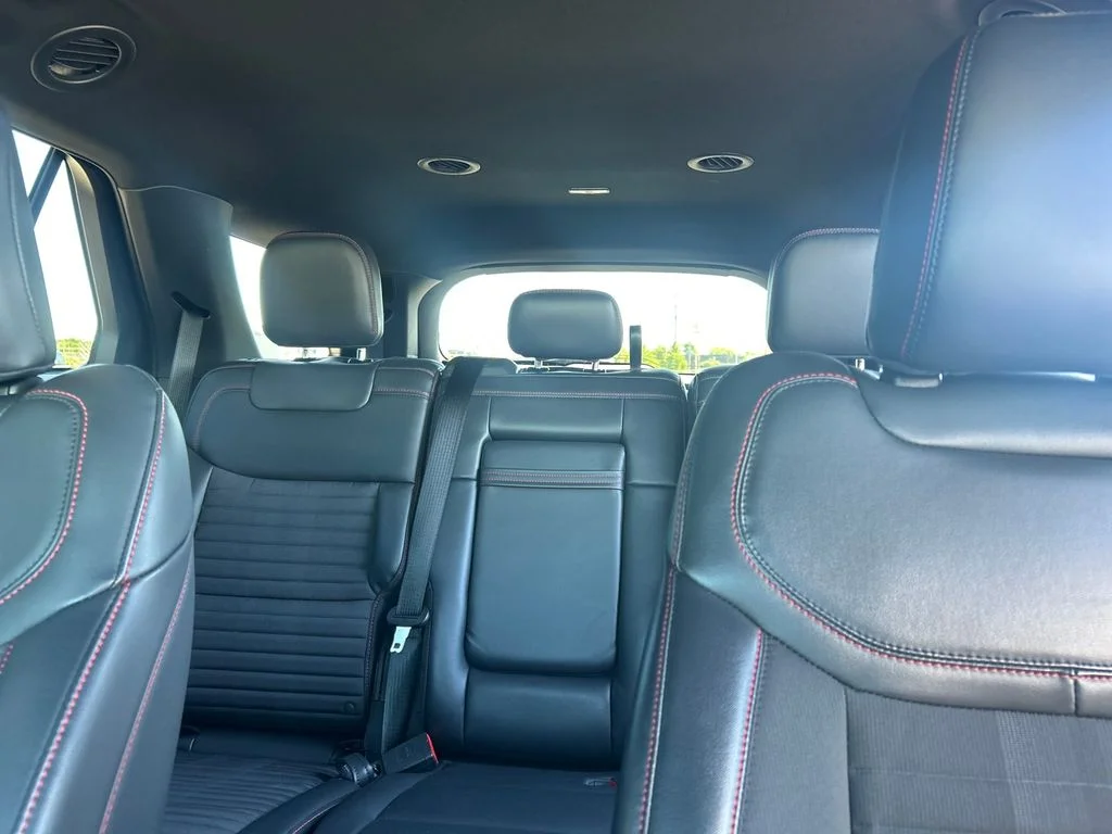 Used 2025 Gray Ford ST-Line image 13
