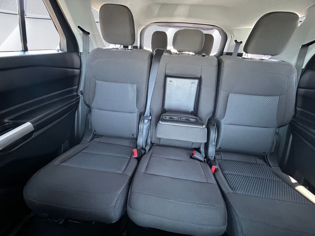 Used 2023 Silver Ford XLT image 18