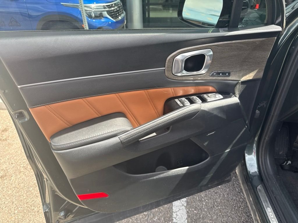 Certified Used 2023 Green Kia X-Line SX Prestige image 30