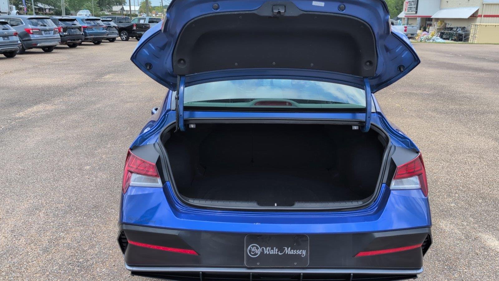 Used 2025 Intense Blue Hyundai SEL Convenience image 5