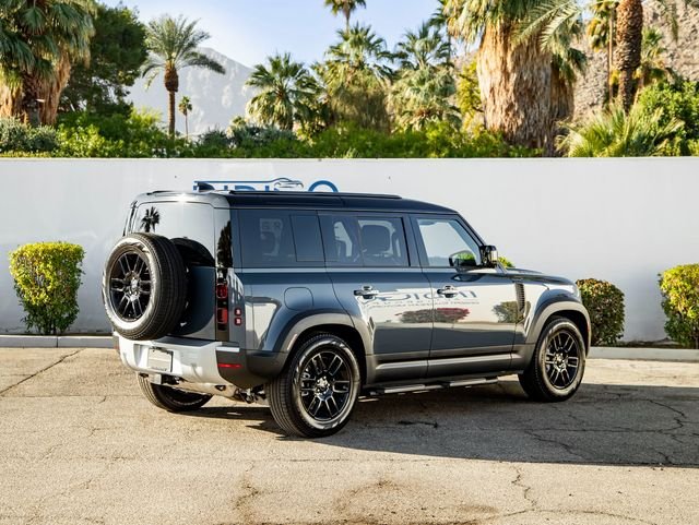New 2025 Tasman Blue Land Rover S image 6