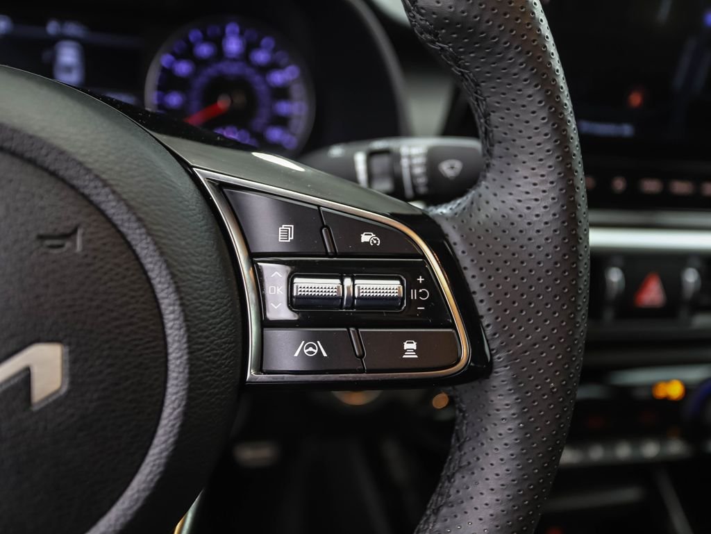 Used 2024 Aurora Black Kia GT-Line image 13