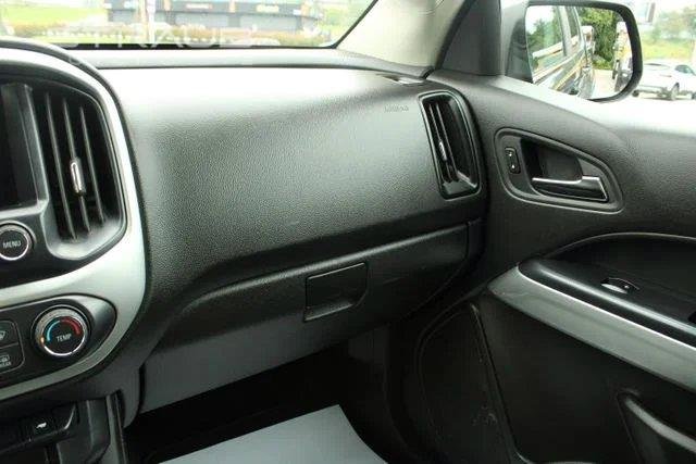 Used 2016 Cyber Gray Metallic Chevrolet 4WD LT image 23