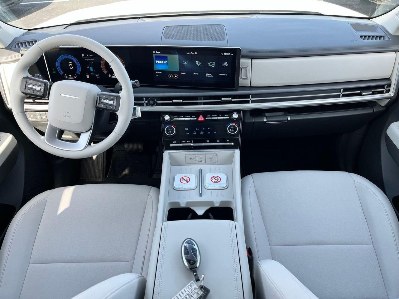 New 2027 White Hyundai SE image 9
