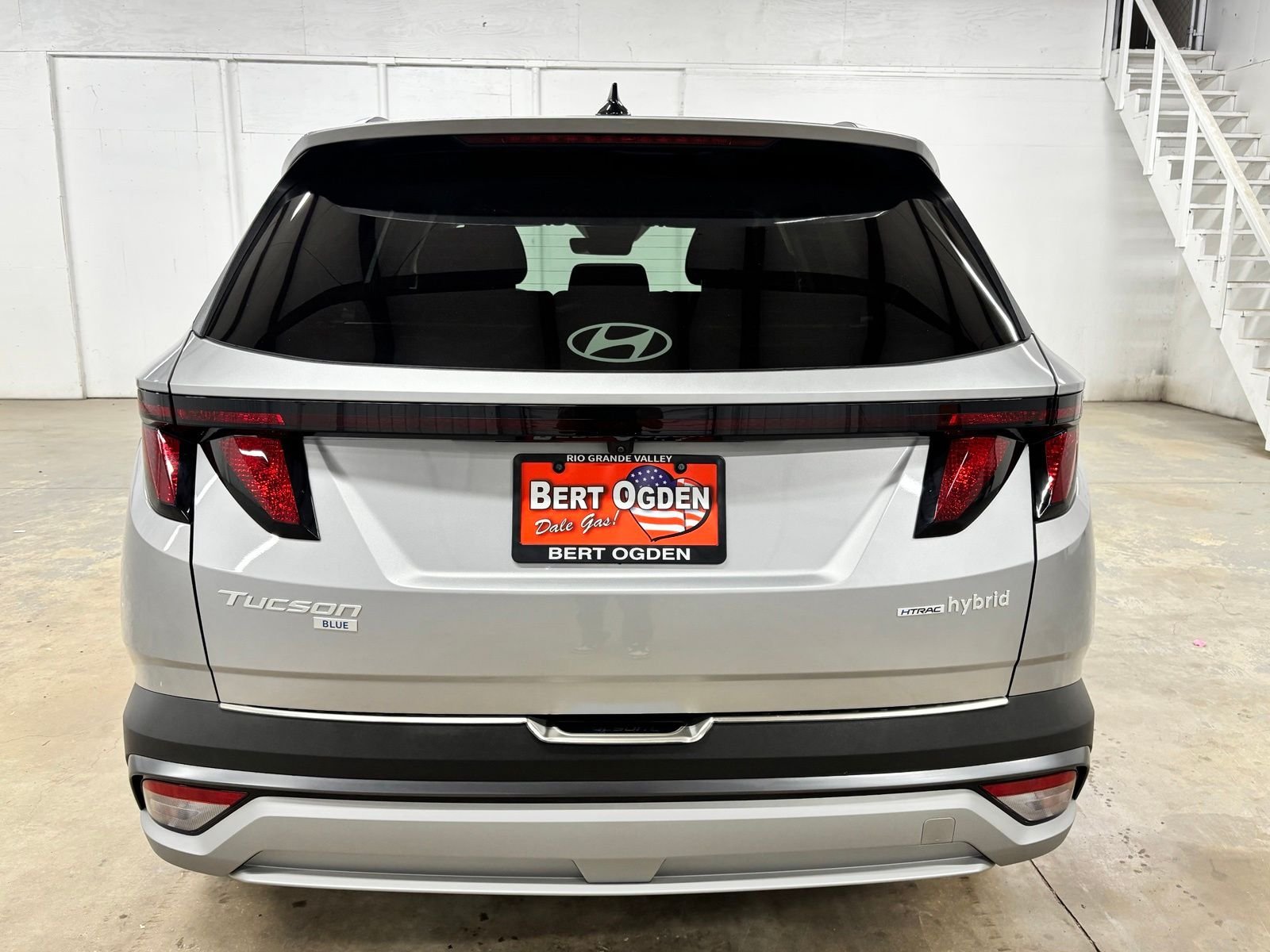Certified Used 2025 Silver Hyundai Blue image 6