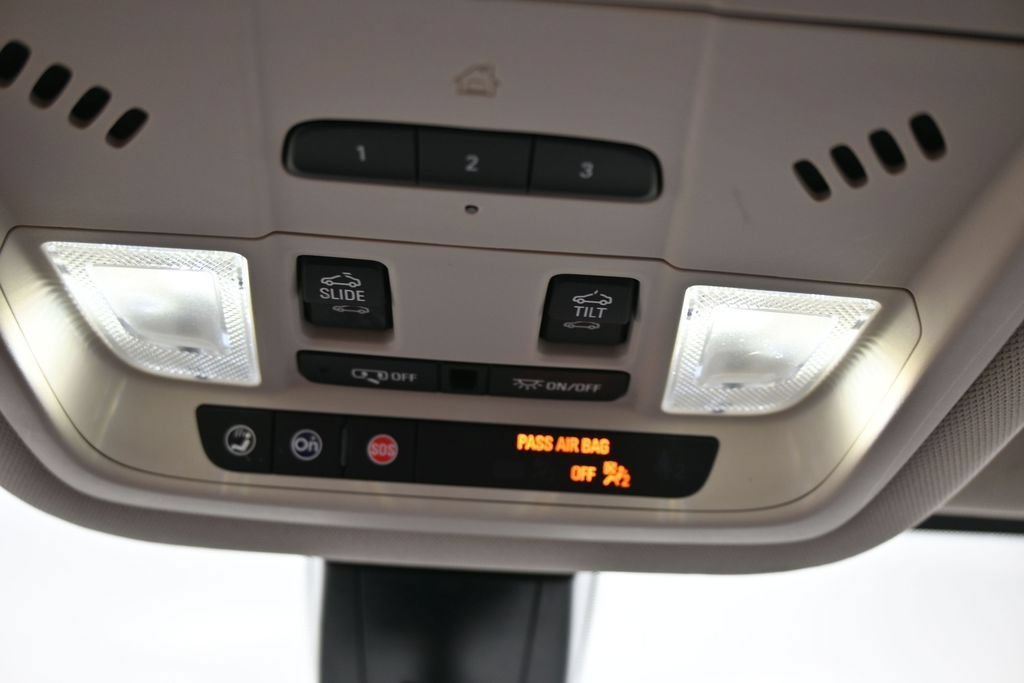Used 2022 Ebony Twilight Metallic GMC Denali image 20