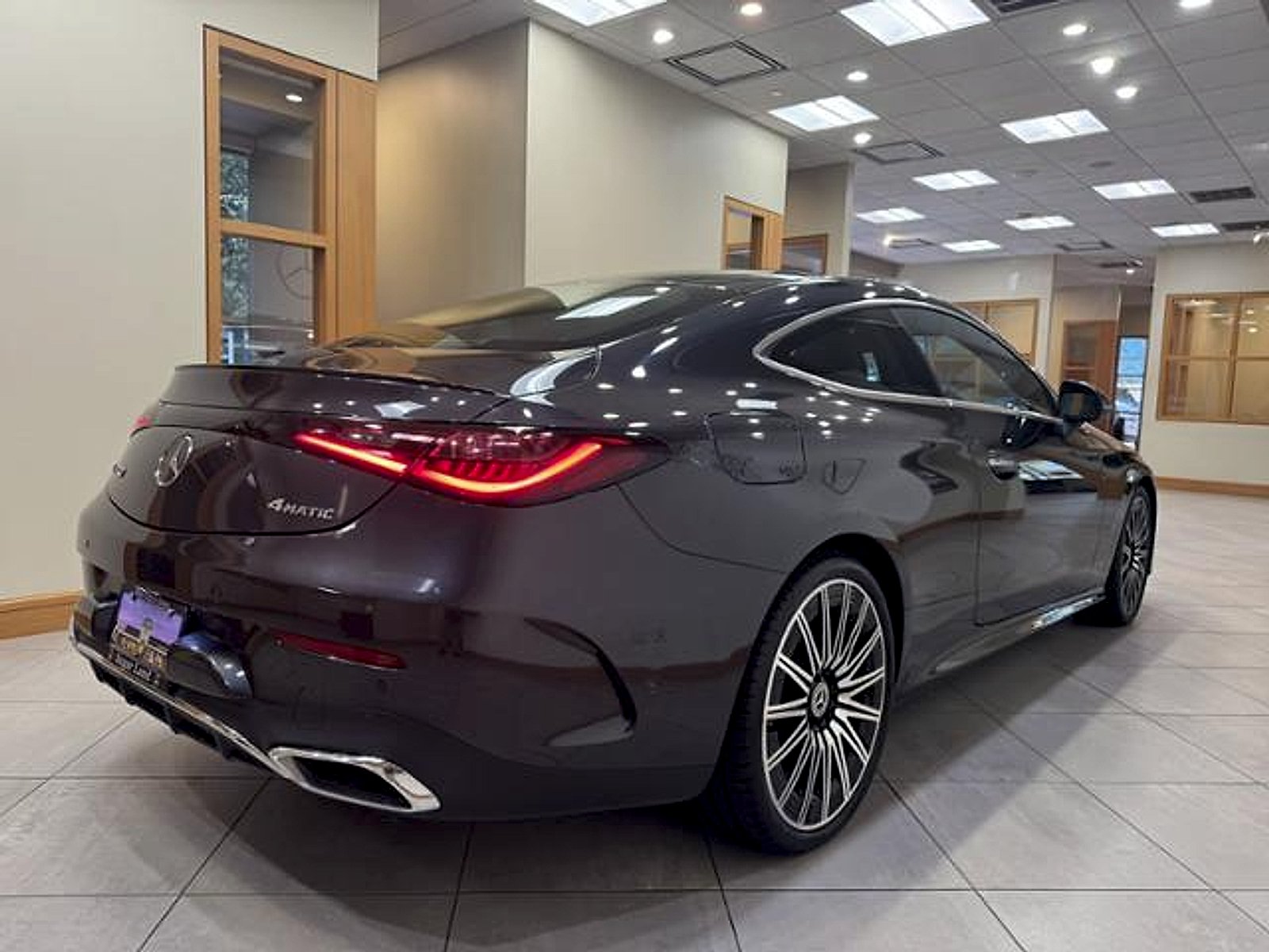Certified Used 2025 Graphite Grey Metallic Mercedes-Benz 4MATIC® image 5